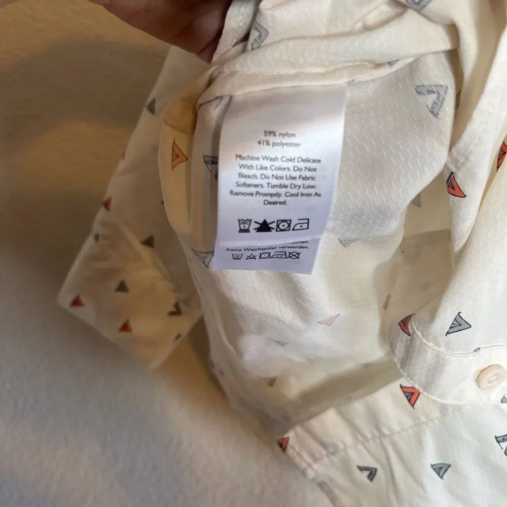 Eddie Bauer tent‎ print button up